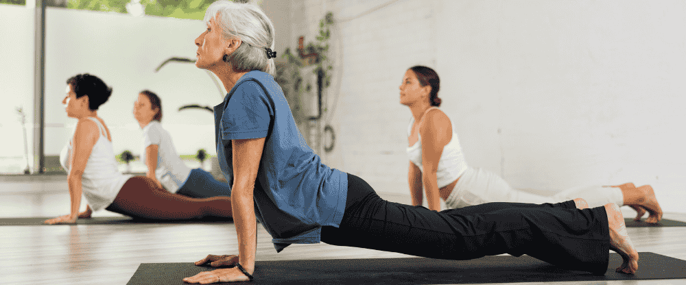 posture de yoga vinyasa